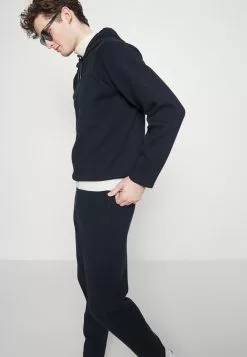 Selected Homme SLHNIO PANT - Pantalon De Survêtement - Sky Captain -Selected Homme Soldes Boutique 01b9a6b726e34a37a32aa78e5e3e75a4