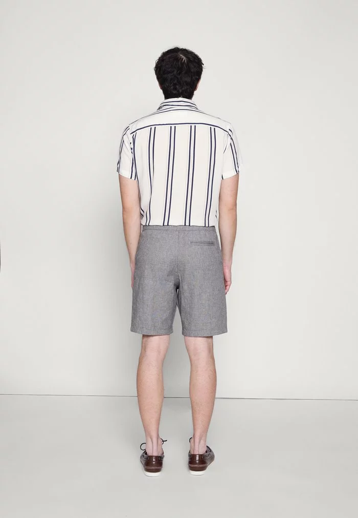 Selected Homme SLHCOMFORT NEWTON - Short - Black/oatmeal 4 Selected Homme SLHCOMFORT NEWTON - Short - Black/oatmeal – Image 4