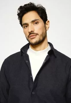 Selected Homme SLHRELAX SNAP - Chemise - Medium Grey Melange -Selected Homme Soldes Boutique 057f3b80c49e4f3b8fcc24175205b629