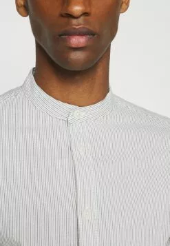 Selected Homme SLHSLIMMILTON STRIPES - Chemise Classique - Sky Blue 13 Selected Homme SLHSLIMMILTON STRIPES - Chemise Classique - Sky Blue -Selected Homme Soldes Boutique 0c47344e66fb42c2ac05d35524e31e77