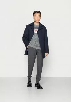 Selected Homme SLHNEWDEER CREW NECK - Pullover - Medium Grey Melange -Selected Homme Soldes Boutique 0d69de8b78a242819ea91b206a2194dc