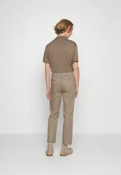 Selected Homme SLHLOOSE SALFORD FLEX PANTS - Chino - Chinchilla -Selected Homme Soldes Boutique 0e88f28ea50d445190ba77553d766090