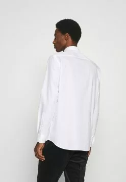 Selected Homme SLHREGETHAN SHIRT CUT AWAY - Chemise Classique - Bright White -Selected Homme Soldes Boutique 0f0419b330664eacb6ba498b2099aa98