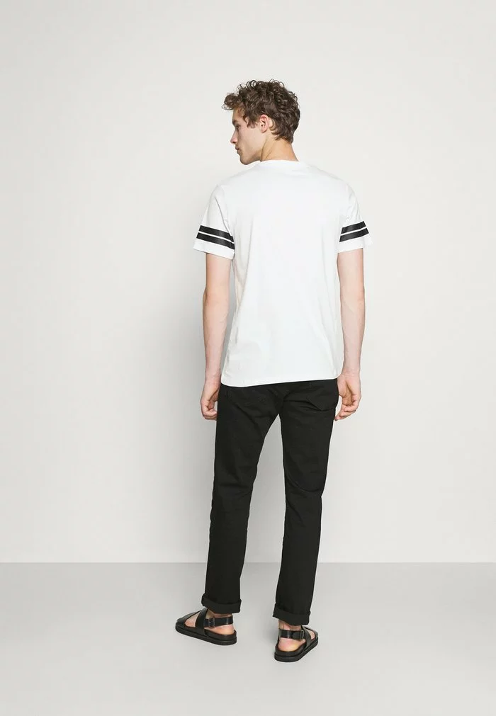 Selected Homme SLHREGPATO O NECK TEE - T-shirt Imprimé - White 3 Selected Homme SLHREGPATO O NECK TEE - T-shirt Imprimé - White – Image 3