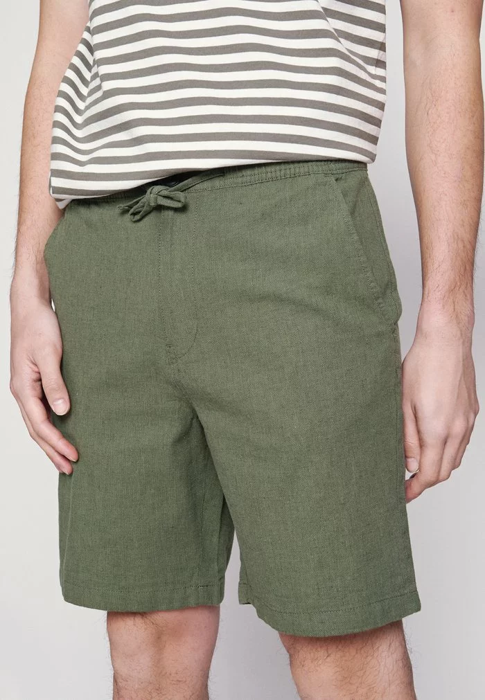 Selected Homme SLHCOMFORT NEWTON - Short - Olivine 7 Selected Homme SLHCOMFORT NEWTON - Short - Olivine – Image 7