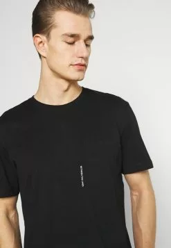 Selected Homme SLHRELAXFREDDIE POCKET ONECK - T-shirt Imprimé - Black 10 Selected Homme SLHRELAXFREDDIE POCKET ONECK - T-shirt Imprimé - Black -Selected Homme Soldes Boutique 1106a3649365472a8db8e54845db3e60