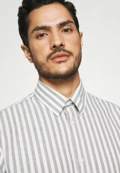 Selected Homme SLHREGNEW - Chemise - Smoke Green 10 Selected Homme SLHREGNEW - Chemise - Smoke Green -Selected Homme Soldes Boutique 15110958183d40049ef260c3be51c5b9