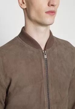 Selected Homme ICONIC - Veste En Cuir - Morel 11 Selected Homme ICONIC - Veste En Cuir - Morel -Selected Homme Soldes Boutique 16d92c9f724044779a0edb92e1790023