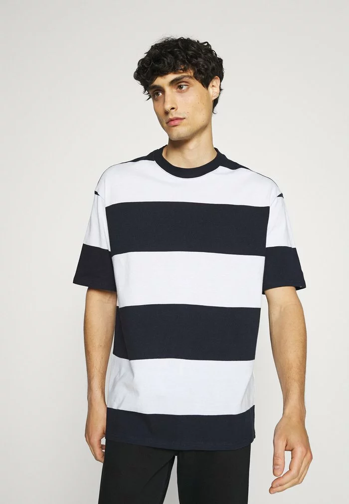 Selected Homme SLHLOOSEBOLD - T-shirt Imprimé - Sky Captain/bright White 1 Selected Homme SLHLOOSEBOLD - T-shirt Imprimé - Sky Captain/bright White