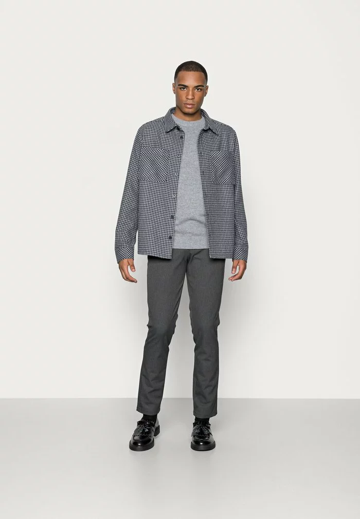 Selected Homme SLHNEWCOBAN - Pullover - Medium Grey Melange 2 Selected Homme SLHNEWCOBAN - Pullover - Medium Grey Melange – Image 2