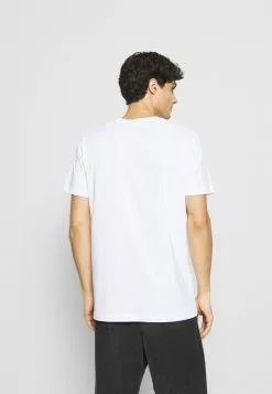 Selected Homme SLHNORMAN SS O-NECK S NOOS - T-shirt Basique - Bright White 8 Selected Homme SLHNORMAN SS O-NECK S NOOS - T-shirt Basique - Bright White -Selected Homme Soldes Boutique 17b7fd17e4b2425e9206d1c319db9187