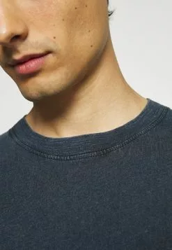 Selected Homme SLHRELAXHERB O NECK TEE - T-shirt Basique - Sky Captain -Selected Homme Soldes Boutique 1a397daf7c6641b5ac93f058e8047d9e