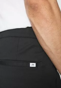 Selected Homme SLHLOOSE FLEX - Chino - Black 10 Selected Homme SLHLOOSE FLEX - Chino - Black -Selected Homme Soldes Boutique 1f22befafd5f47c785509fdba61afb60