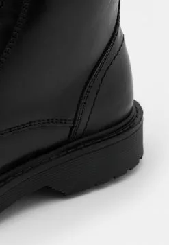 Selected Homme SLHTHOMAS BOOT - Bottines à Lacets - Black 11 Selected Homme SLHTHOMAS BOOT - Bottines à Lacets - Black -Selected Homme Soldes Boutique 1f5d9f7d4fab4d3ba6e31a70ad1e7cdd