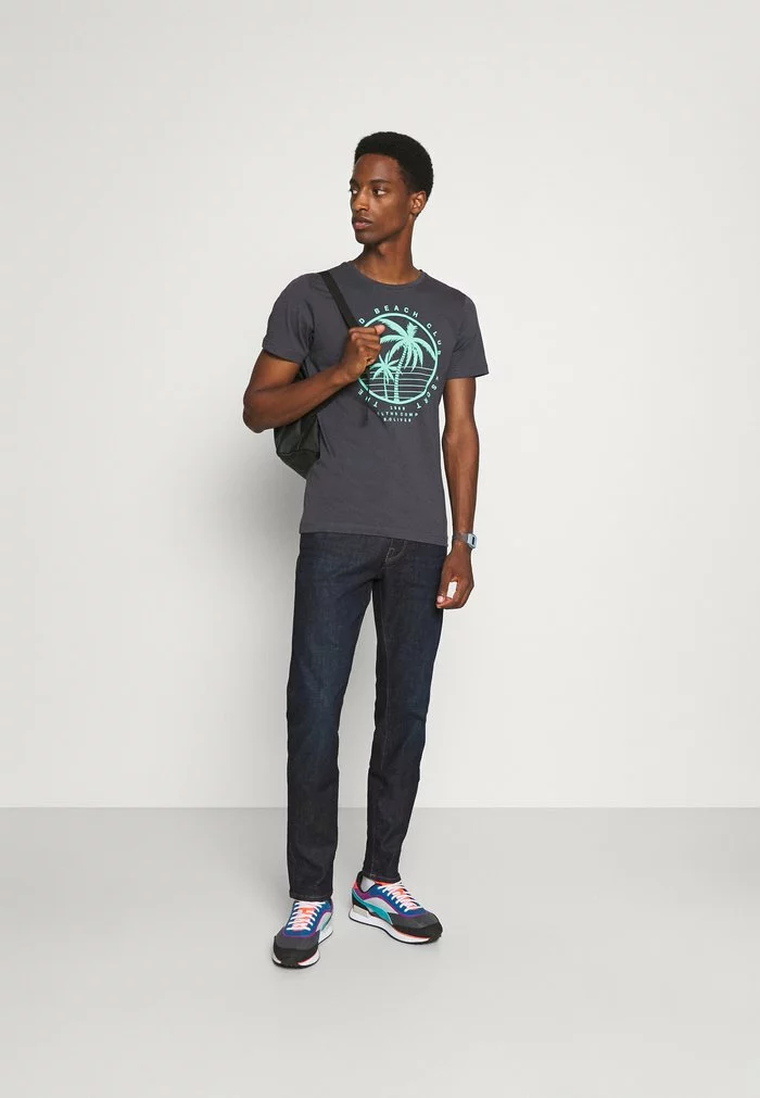 Selected Homme SLHSLIM LEON - Jean Droit - Dark Blue Denim 2 Selected Homme SLHSLIM LEON - Jean Droit - Dark Blue Denim – Image 2