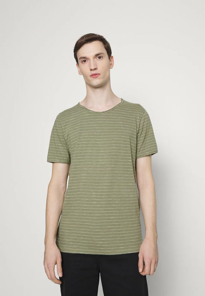 Selected Homme SLHMORGAN STRIPE O NECK TEE - T-shirt Basique - Deep Lichen Green/egret 1 Selected Homme SLHMORGAN STRIPE O NECK TEE - T-shirt Basique - Deep Lichen Green/egret
