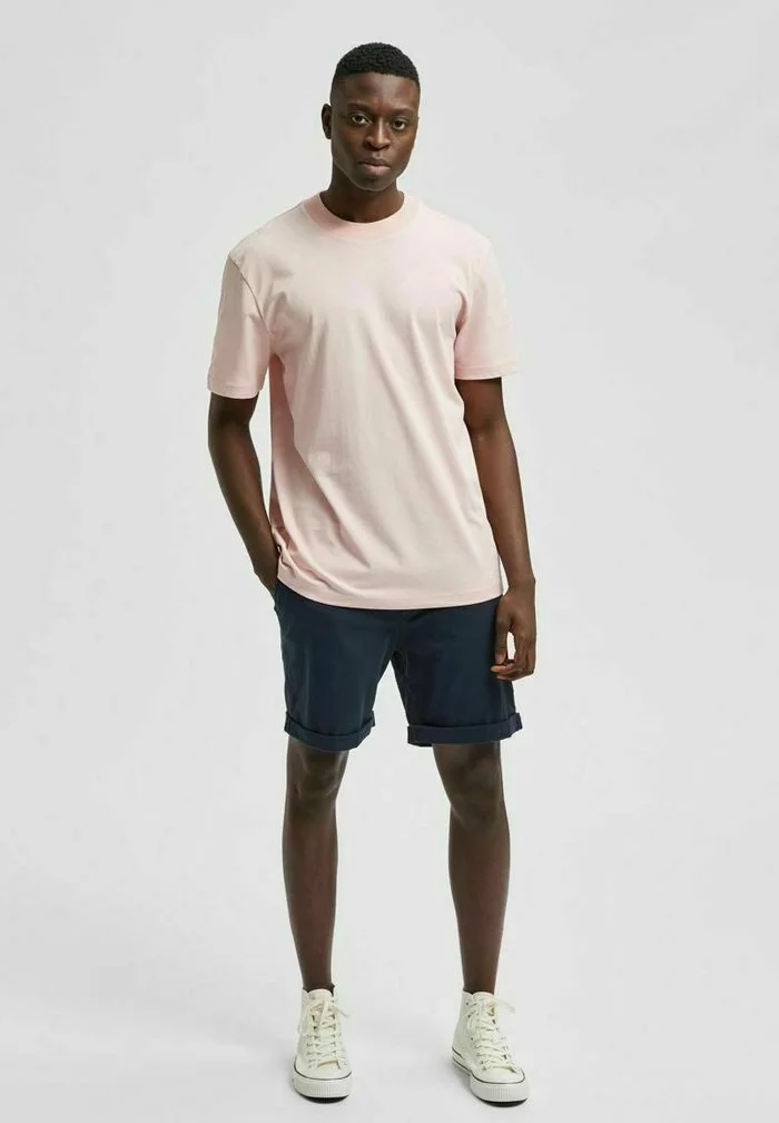 Selected Homme STEHKRAGEN RELAXED FIT - T-shirt Basique - Silver Pink 2 Selected Homme STEHKRAGEN RELAXED FIT - T-shirt Basique - Silver Pink – Image 2
