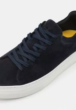 Selected Homme SLHDAVID CHUNKY TRAINER - Baskets Basses - Dark Navy 11 Selected Homme SLHDAVID CHUNKY TRAINER - Baskets Basses - Dark Navy -Selected Homme Soldes Boutique 2974122ce95c4f9fb0d74a65d60a5cbd