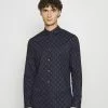 Selected Homme SLHSLIMCHRISTMAS SHIRT - Chemise - Dark Blue
