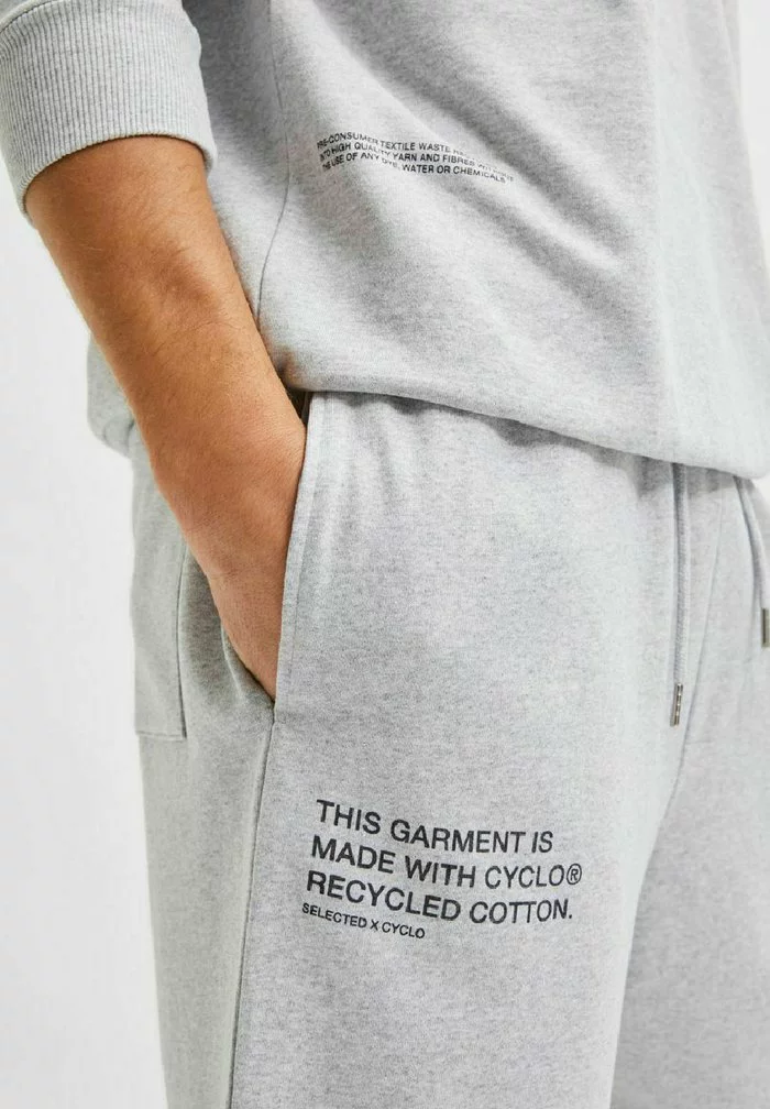 Selected Homme SLHLOOSEAAREN - Short - Grey Melange 5 Selected Homme SLHLOOSEAAREN - Short - Grey Melange – Image 5