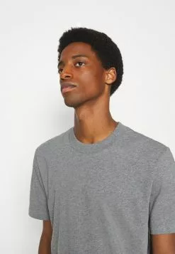 Selected Homme SLHRELAXCOLMAN O NECK - T-shirt Basique - Medium Grey Melange -Selected Homme Soldes Boutique 344f2858c59f485c83405c3c569e3813