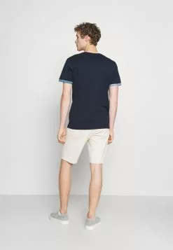 Selected Homme SLHREGADAO O NECK TEE - T-shirt Imprimé - Navy Blazer 9 Selected Homme SLHREGADAO O NECK TEE - T-shirt Imprimé - Navy Blazer -Selected Homme Soldes Boutique 37a2f780dfda4ec387cf42254fe9d305