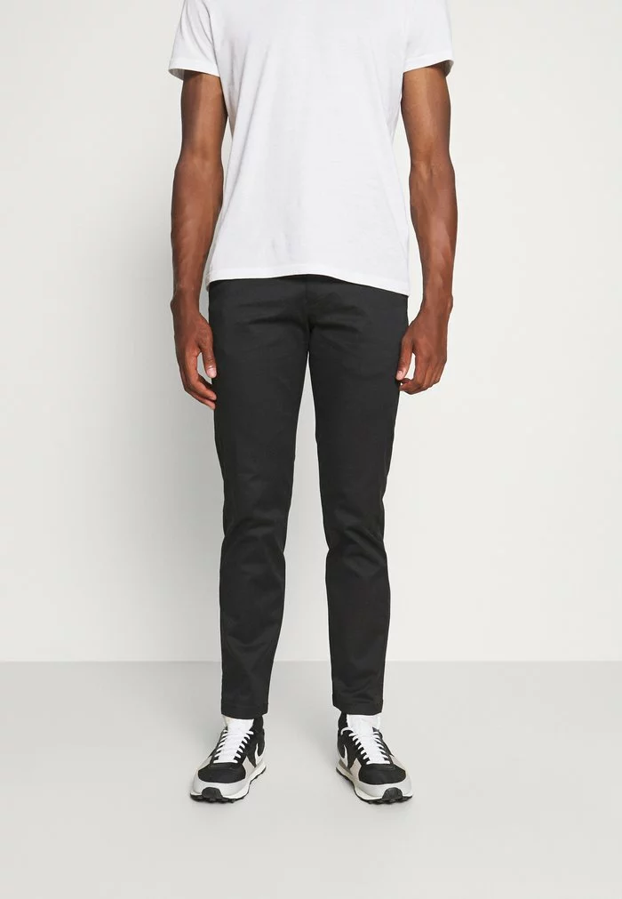 Selected Homme SLHSTRAIGHT FLEX - Chino - Black 1 Selected Homme SLHSTRAIGHT FLEX - Chino - Black