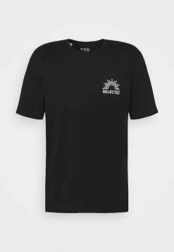 Selected Homme SLHRELAXEDMILO ONECK TEE - T-shirt Imprimé - Black -Selected Homme Soldes Boutique 3bcca29fa147457ebb0a3bd1985682c9