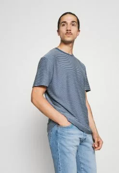 Selected Homme SLHRELAXTRISTAN STRIPE O NECK - T-shirt Imprimé - Federal Blue/egret -Selected Homme Soldes Boutique 3e362cc2d2a64d61b87699b8102f0fcb
