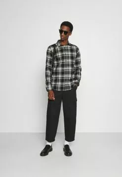 Selected Homme SLHSLIMTRENT SHIRT CHECK - Chemise - Black 6 Selected Homme SLHSLIMTRENT SHIRT CHECK - Chemise - Black -Selected Homme Soldes Boutique 3e88433d070e427c89b97f93a58af09c