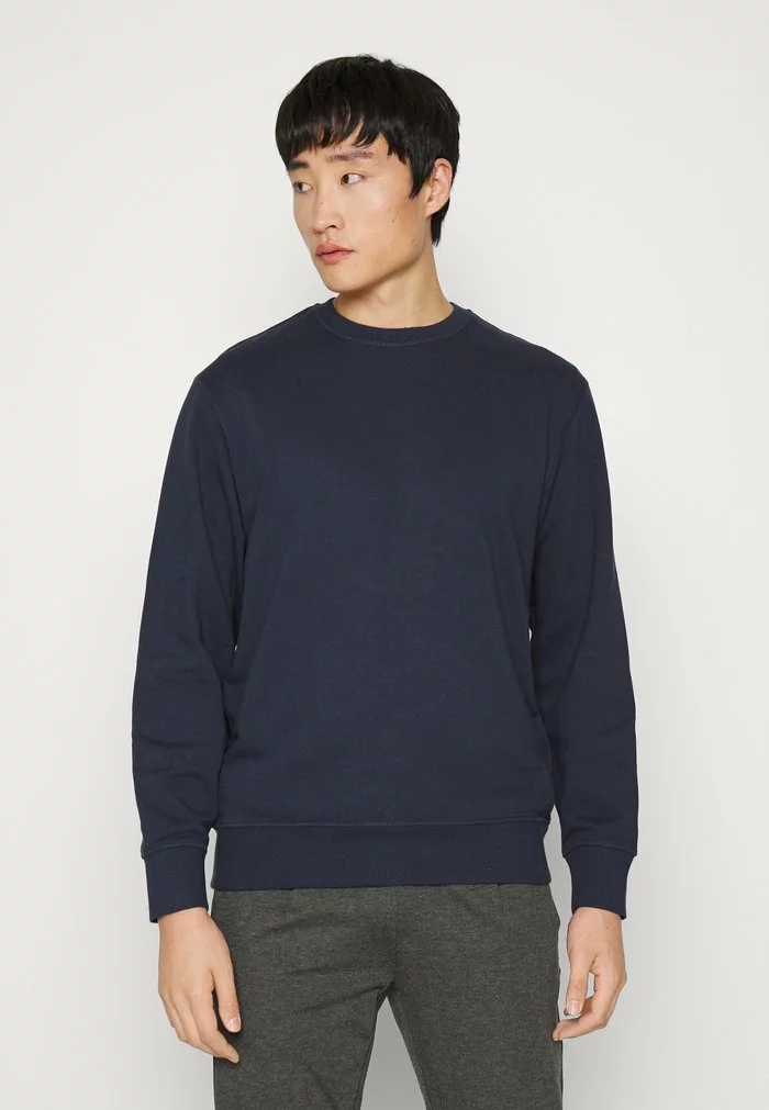 Selected Homme CALEB CREW NECK 2 PACK - Sweatshirt - Navy/trekking Green 4 Selected Homme CALEB CREW NECK 2 PACK - Sweatshirt - Navy/trekking Green – Image 4