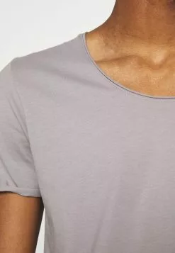 Selected Homme SLHNEWMERCE O NECK TEE 3PACK - T-shirt Basique - Navy Blazer/frost Gray/winetastin 15 Selected Homme SLHNEWMERCE O NECK TEE 3PACK - T-shirt Basique - Navy Blazer/frost Gray/winetastin -Selected Homme Soldes Boutique 495f17cd7b3f4fb38112497c659ee30c