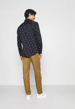 Selected Homme SLIM-TAPEREPTON FLEX PANTS - Chino - Butternut -Selected Homme Soldes Boutique 4f13e9994dba4a6c8cdbe832968bf577