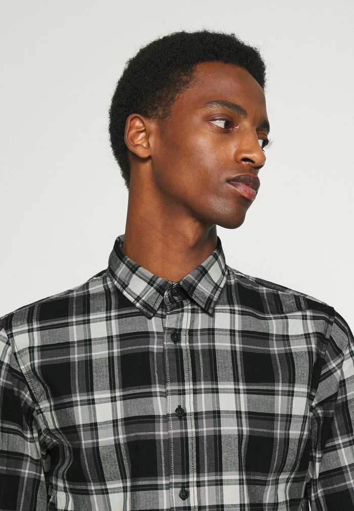 Selected Homme SLHSLIMTRENT SHIRT CHECK - Chemise - Black 5 Selected Homme SLHSLIMTRENT SHIRT CHECK - Chemise - Black – Image 5