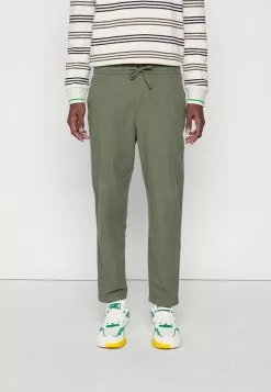 Selected Homme SLIMTAPERED NEWTON - Pantalon Classique - Olivine -Selected Homme Soldes Boutique 600b8bff9ed74d1dbd4c67ebe481eaf0