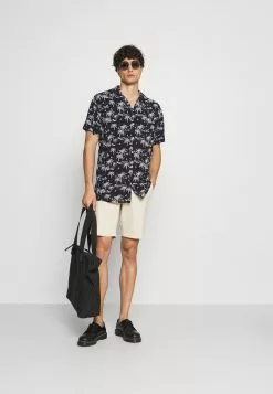 Selected Homme SLHCHESTER FLEX CAMP - Short - Oyster Gray -Selected Homme Soldes Boutique 644a1a39c34547f581a32f76c5ef817a