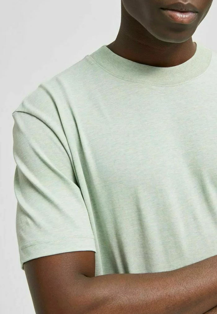 Selected Homme SLHRELAXCOLMAN O NECK - T-shirt Basique - Desert Sage 4 Selected Homme SLHRELAXCOLMAN O NECK - T-shirt Basique - Desert Sage – Image 4
