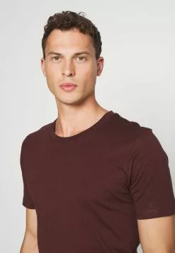 Selected Homme SHDTHEPERFECT ONECK TEE - T-shirt Imprimé - Black -Selected Homme Soldes Boutique 6c172e274a124b1fa1ec298e19748c50