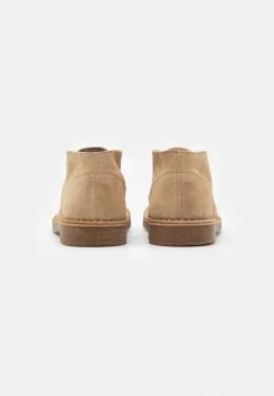 Selected Homme SLHRIGA DESERT BOOT - Bottines à Lacets - Sand 8 Selected Homme SLHRIGA DESERT BOOT - Bottines à Lacets - Sand -Selected Homme Soldes Boutique 6df9dcd014b349ecbedaca044aca25a0