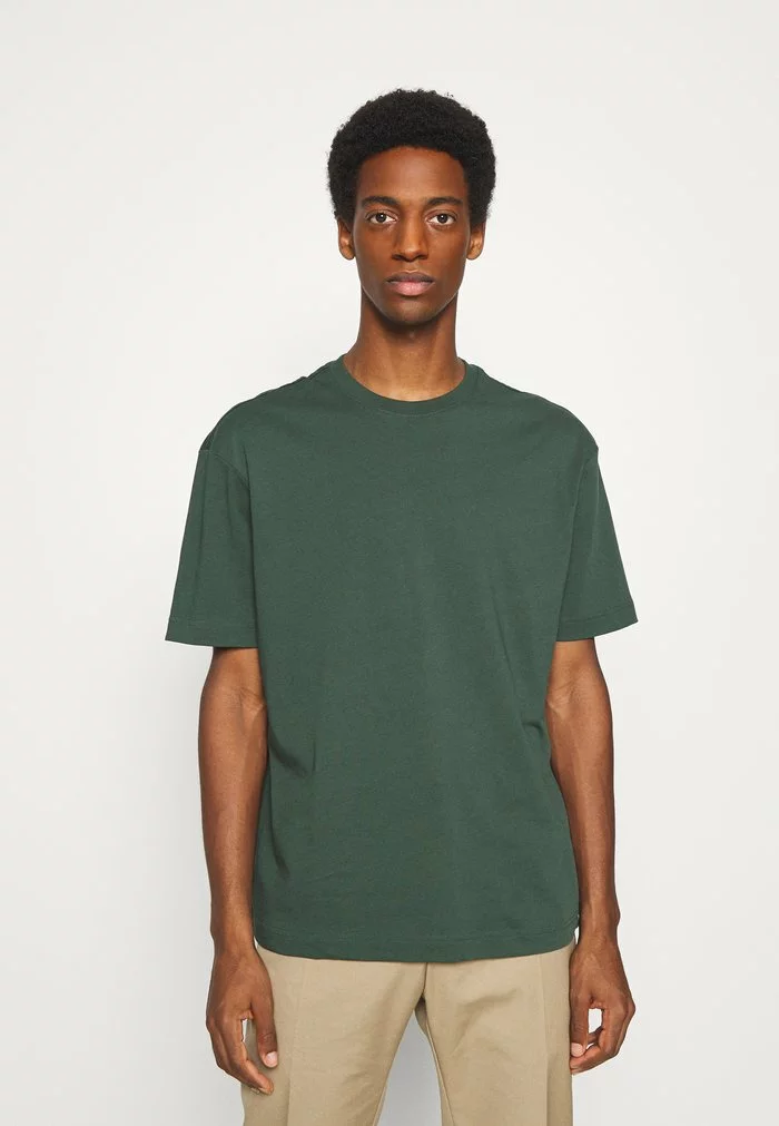 Selected Homme SLHLOOSEGILMAN O NECK TEE - T-shirt Basique - Sycamore 1 Selected Homme SLHLOOSEGILMAN O NECK TEE - T-shirt Basique - Sycamore