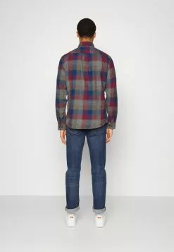 Selected Homme SLHREGBAKER - Chemise - Port Royale -Selected Homme Soldes Boutique 78120e69c79b457f90fde609ee8e4d2e