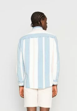 Selected Homme SLHBRAD LOOSE - Chemise - Light Blue Denim -Selected Homme Soldes Boutique 816ad02d9b8a495a8a47863ac6bc0909