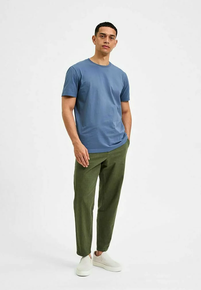 Selected Homme SLHNORMAN SS O-NECK S NOOS - T-shirt Basique - Bering Sea 2 Selected Homme SLHNORMAN SS O-NECK S NOOS - T-shirt Basique - Bering Sea – Image 2