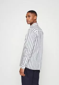 Selected Homme SLHREGVERIO - Chemise - Bright White 8 Selected Homme SLHREGVERIO - Chemise - Bright White -Selected Homme Soldes Boutique 8ec94cb3e9a44f4a9c2d81d660474778