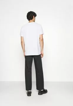 Selected Homme SLHLOOSE FLEX - Chino - Black 9 Selected Homme SLHLOOSE FLEX - Chino - Black -Selected Homme Soldes Boutique 8f430f7625164da29086c84982a8a62b