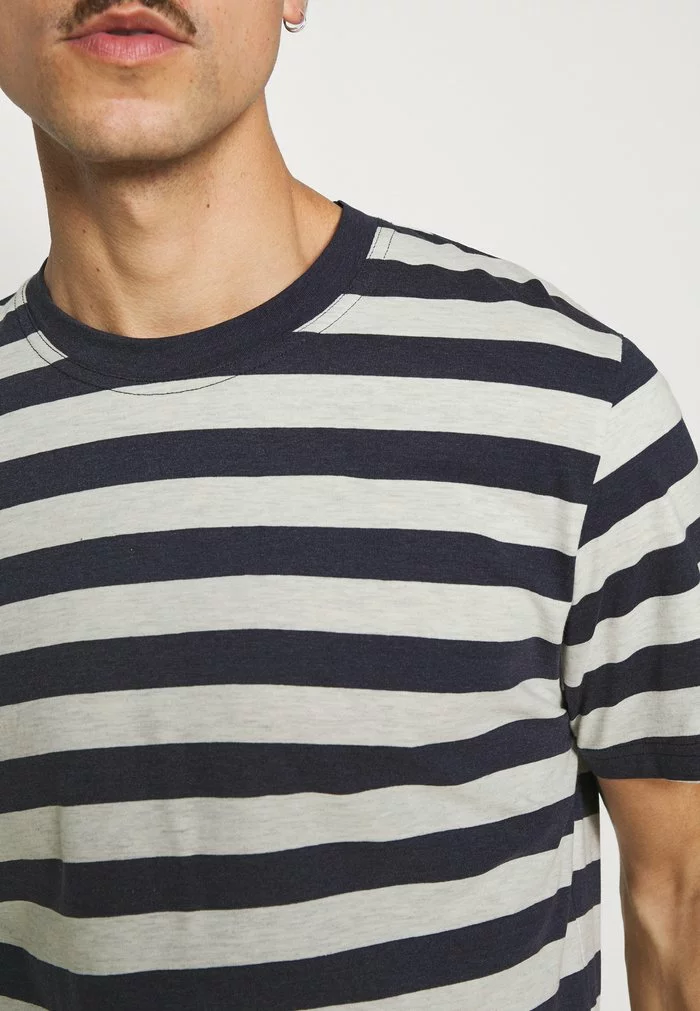 Selected Homme MAXWELL ONECK TEE - T-shirt Imprimé - Sky Captain/melange 4 Selected Homme MAXWELL ONECK TEE - T-shirt Imprimé - Sky Captain/melange – Image 4