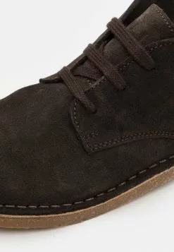 Selected Homme SLHRIGA DESERT BOOT - Bottines à Lacets - Demitasse -Selected Homme Soldes Boutique 96c85abcc8d24d5f82ed0b89fc5c292d