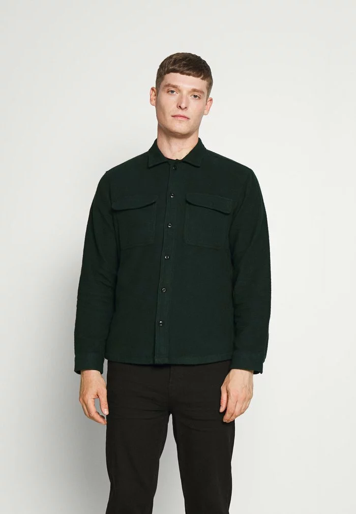 Selected Homme SLHLOOSEKODY SOLID - Chemise - Scarab 1 Selected Homme SLHLOOSEKODY SOLID - Chemise - Scarab