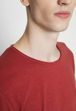 Selected Homme SLHMORGAN O NECK TEE - T-shirt Basique - Cowhide 11 Selected Homme SLHMORGAN O NECK TEE - T-shirt Basique - Cowhide -Selected Homme Soldes Boutique 9d0c0dedbcb94505b5472fe6e35f90a3