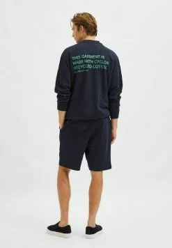 Selected Homme SLHLOOSEAAREN - Short - Navy Blazer 9 Selected Homme SLHLOOSEAAREN - Short - Navy Blazer -Selected Homme Soldes Boutique 9d51ecb639174c6fa13e03ad298ba5d9